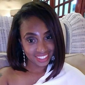 Meet your Posher, Elice